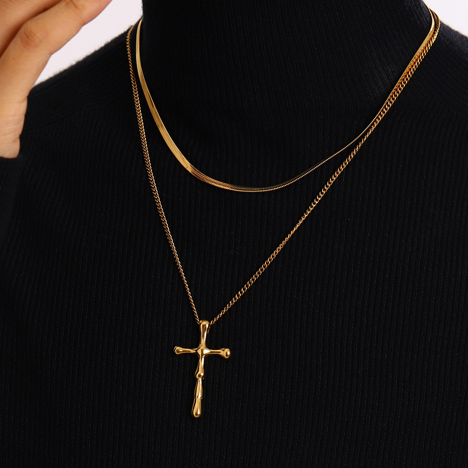 Collier Avec Pendentif Croix Européenne Et Américaine En Acier Inoxydable Plaqué Or  Pour Femme, Série Simple, 1 Pièce 