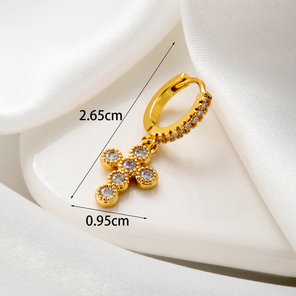 Boucles D'Oreilles Piercing Femme Simple Series Classic Flower En Cuivre Sans Placage, Ornées De Zircon.