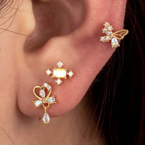 Boucles D'Oreilles Piercing Femme Simple Series Classic Heart En Acier Titane Sans Placage, Ornées De Zircon. h5 Image2