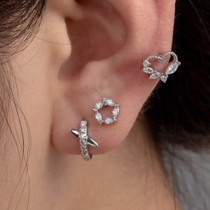 Boucles D'Oreilles Piercing Pour Femme, 1 Pièce, Série Simple Heart, En Acier Titane Sans Placage, Avec Zircon. h5 Image2