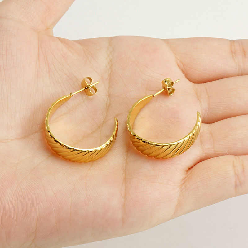 1 Paire De Boucles D'Oreilles Puces Classiques Géométriques Simples En Acier Titane Plaqué Or Pour Femme Image2