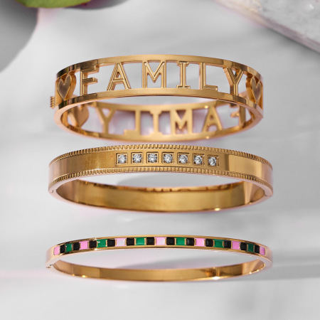 Bracelets pour femmes en acier inoxydable doré ajouré avec lettres
