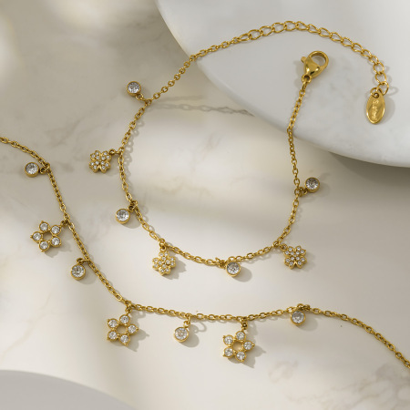 Colliers pendentifs luxueux pour femmes en acier inoxydable doré et zircon