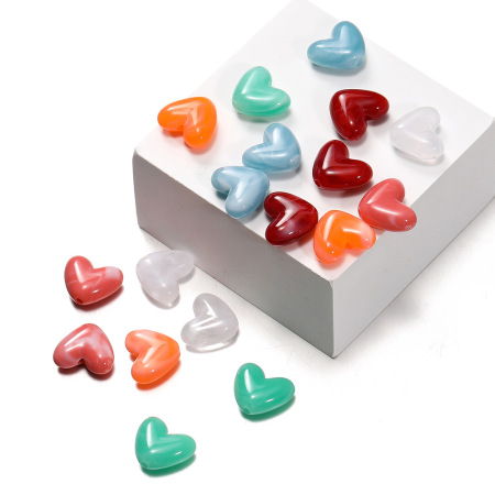1 sachet de perles acryliques en forme de cœur à faire soi-même
