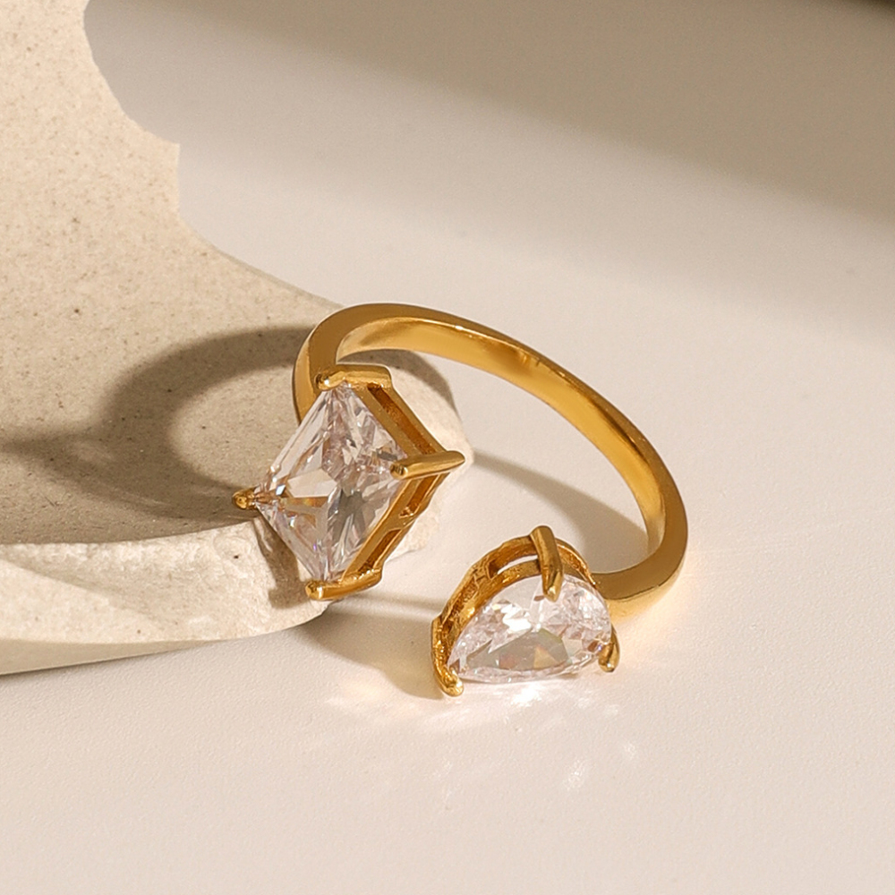 Bague Ajustable Pour Femme, En Acier Inoxydable Délicat, Étanche, Plaquée Or Et Ornée De Zircon (1 Pièce). 