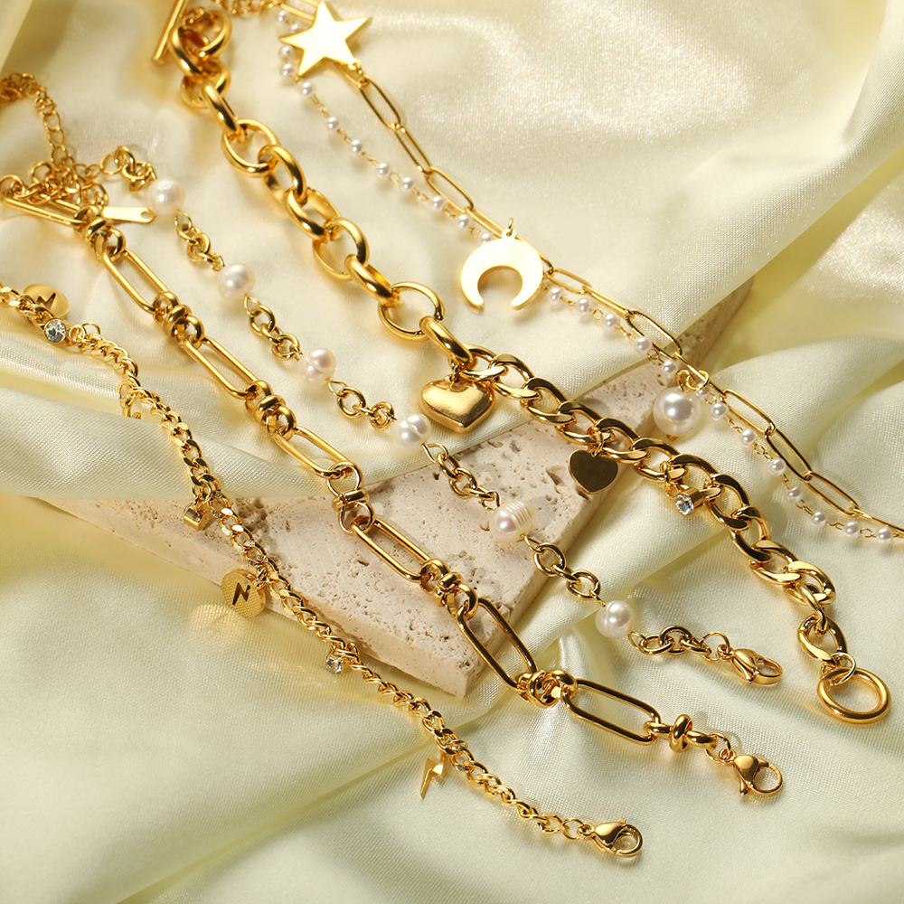 Bracelet À Breloques Pour Femme, Série Simple, Cœur Doux, En Acier Inoxydable Plaqué Or , Perles Artificielles 