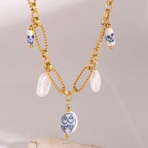 Collier Avec Pendentif En Forme De Fleur Élégante En Acier Inoxydable Plaqué Or  Pour Femme, Série Classique, 1 Pièce h5 Image2