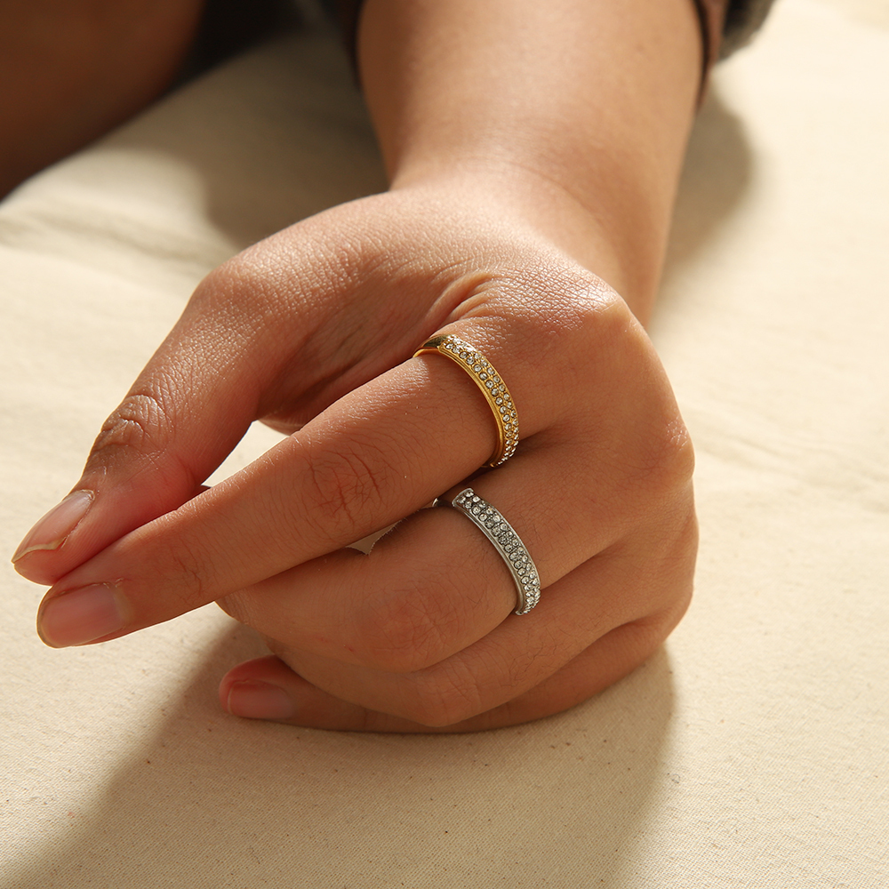 1 Bague Simple Et Élégante En Acier Inoxydable Plaqué Or  Avec Diamants Pour Un Usage Quotidien Pour Les Femmes Image4