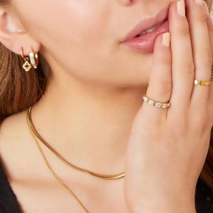 Bague En Acier Inoxydable Avec Pierres De Zircon Carrées h5