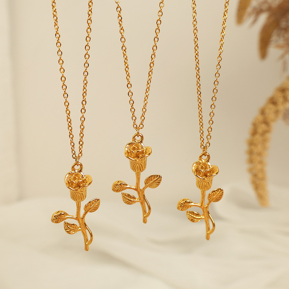 Collier Avec Pendentif En Acier Titane Plaqué Or Pour Femme, Série Romantique, Motif Fleur Douce