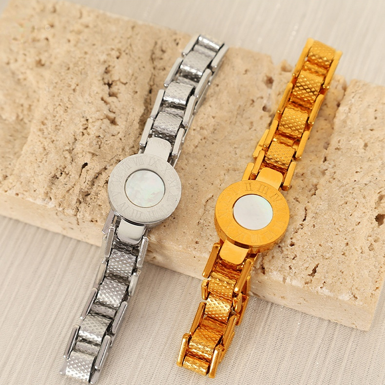 Bracelet À Breloques Rétro En Acier Inoxydable Plaqué Or  Pour Femme, Série Simple, Motif Cœur Image4