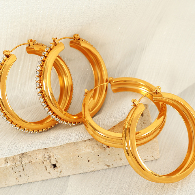 1 Paire De Boucles D'Oreilles Créoles Classiques En Acier Inoxydable Plaqué Or  Avec Zircons Pour Femmes, Série Simple Image4