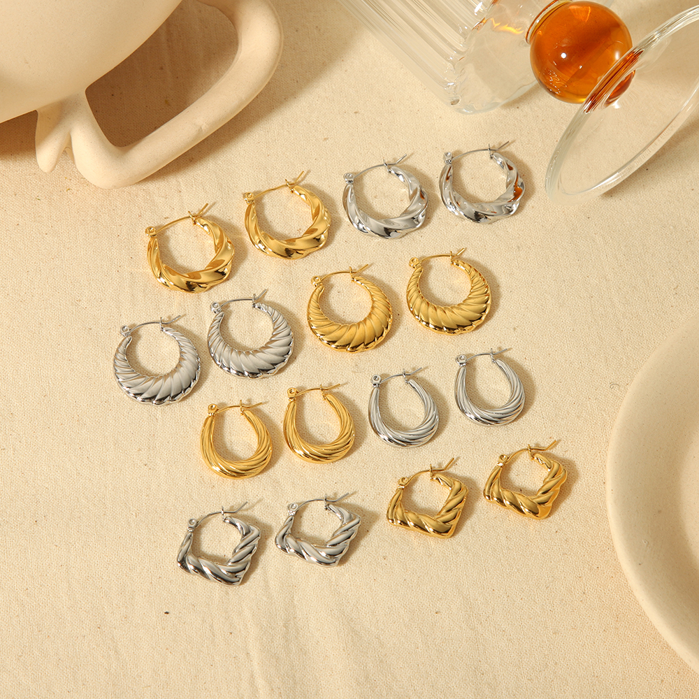 1 Paire De Boucles D'Oreilles Classiques En Acier Inoxydable Plaqué Or  En Corne Solide Pour Femmes À Porter Au Quotidien Image3