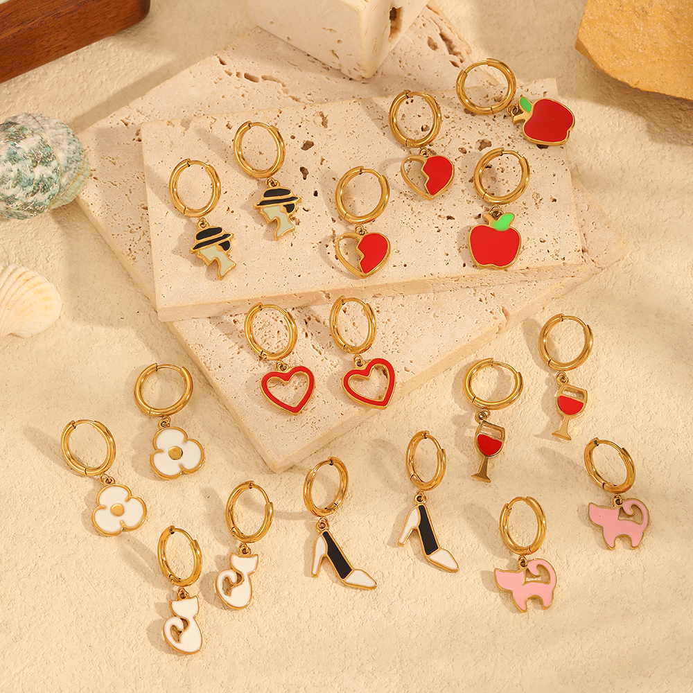 Boucles D'Oreilles Pendantes Pour Femme, Modèle Simple En Forme De Cœur, En Acier Inoxydable Plaqué Or (1 Paire). Image2