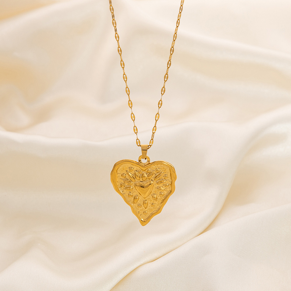 Collier Avec Pendentif En Forme De Cœur Élégant En Acier Inoxydable Plaqué Or  Pour Femme, Série Classique, 1 Pièce Image2