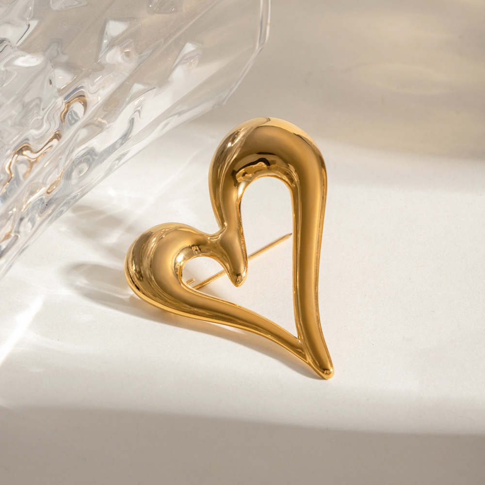 Broche Pour Femme, Élégante Et Chic, En Forme De Cœur, En Acier Inoxydable Imperméable, Couleur Or, Collection Romantique (1 Pièce) 