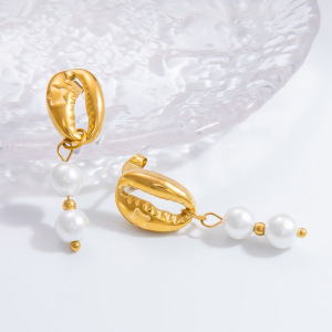 Boucles D'Oreilles Élégantes En Forme De Coquillage, Collection Graceful, En Acier Inoxydable Imperméable Couleur Or. h5 Image2