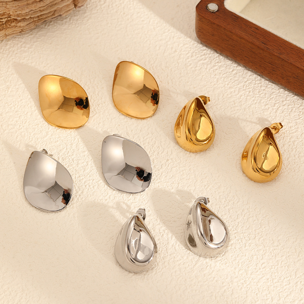Boucles D'Oreilles Puces Pour Femme, Style Minimaliste, Ovale, En Acier Inoxydable, Étanches, Couleur Or (1 Paire). h5Image3