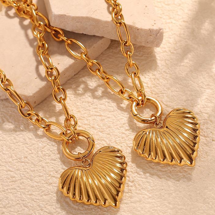 Collier Avec Pendentif En Forme De Cœur Romantique En Acier Titane Couleur Or Pour Femme, 1 Pièce Image9