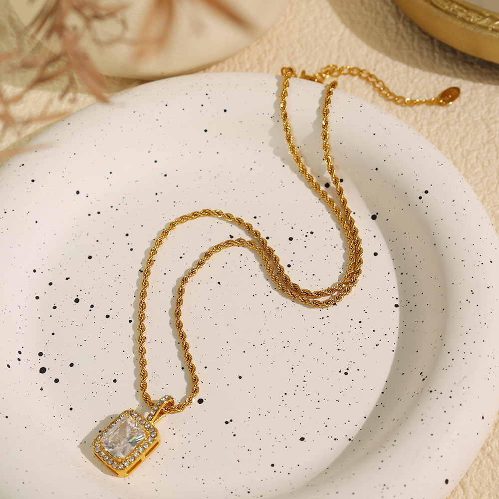 Collier Avec Pendentif Géométrique En Acier Titane Doré Pour Femme, Série Luxueuse, 1 Pièce Image4