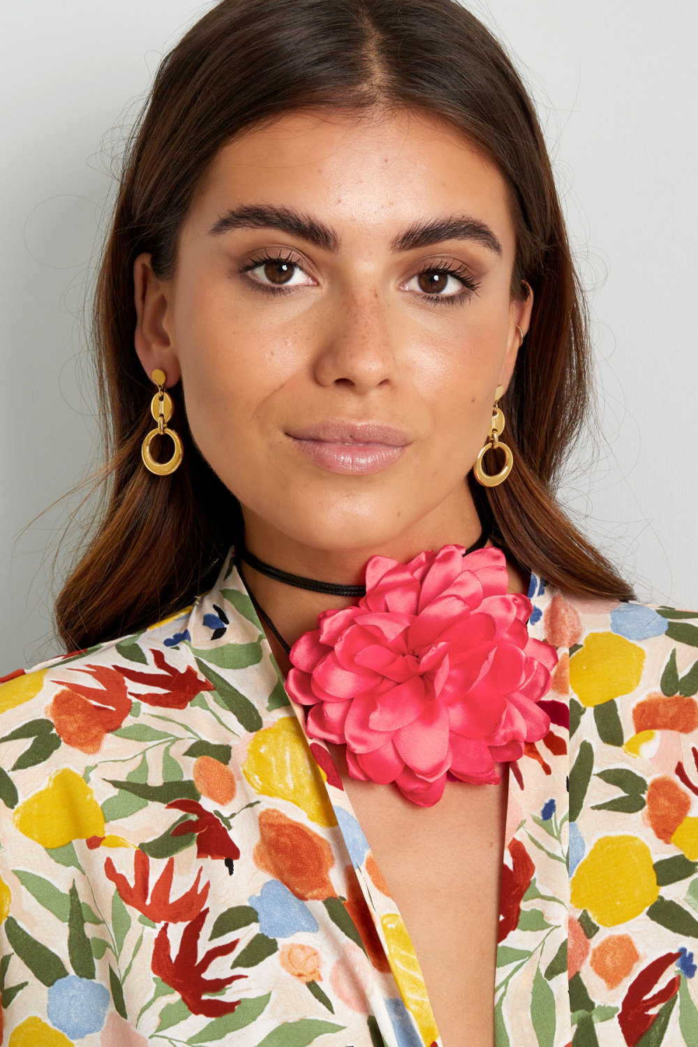Collier Grande Fleur h5Image2