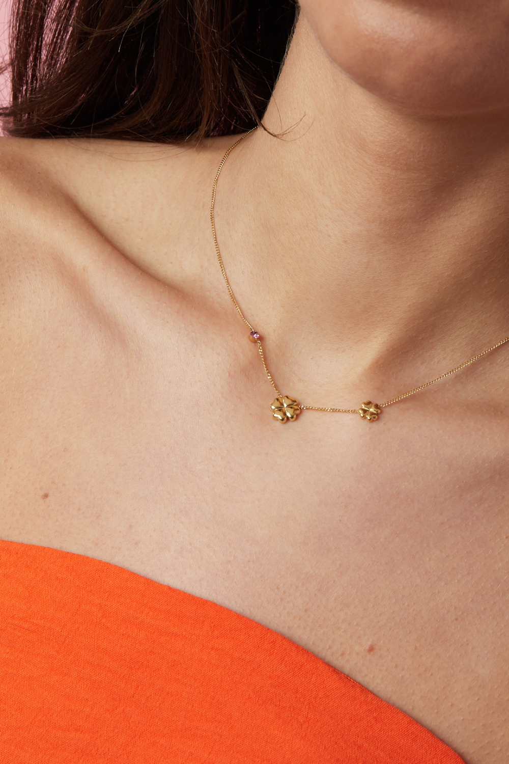 Collier Orné De Trèfles Et De Pierres Colorées Image2