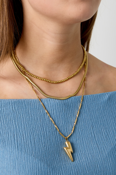 Collier orné d'un éclair saisissant 2
