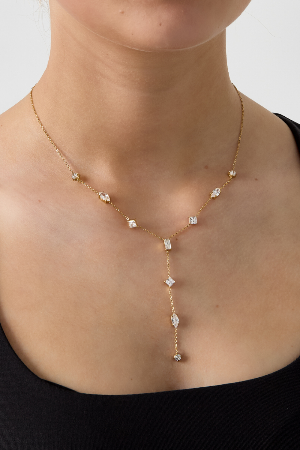 Collier Ras Du Cou Orné De Pierres h5Image5