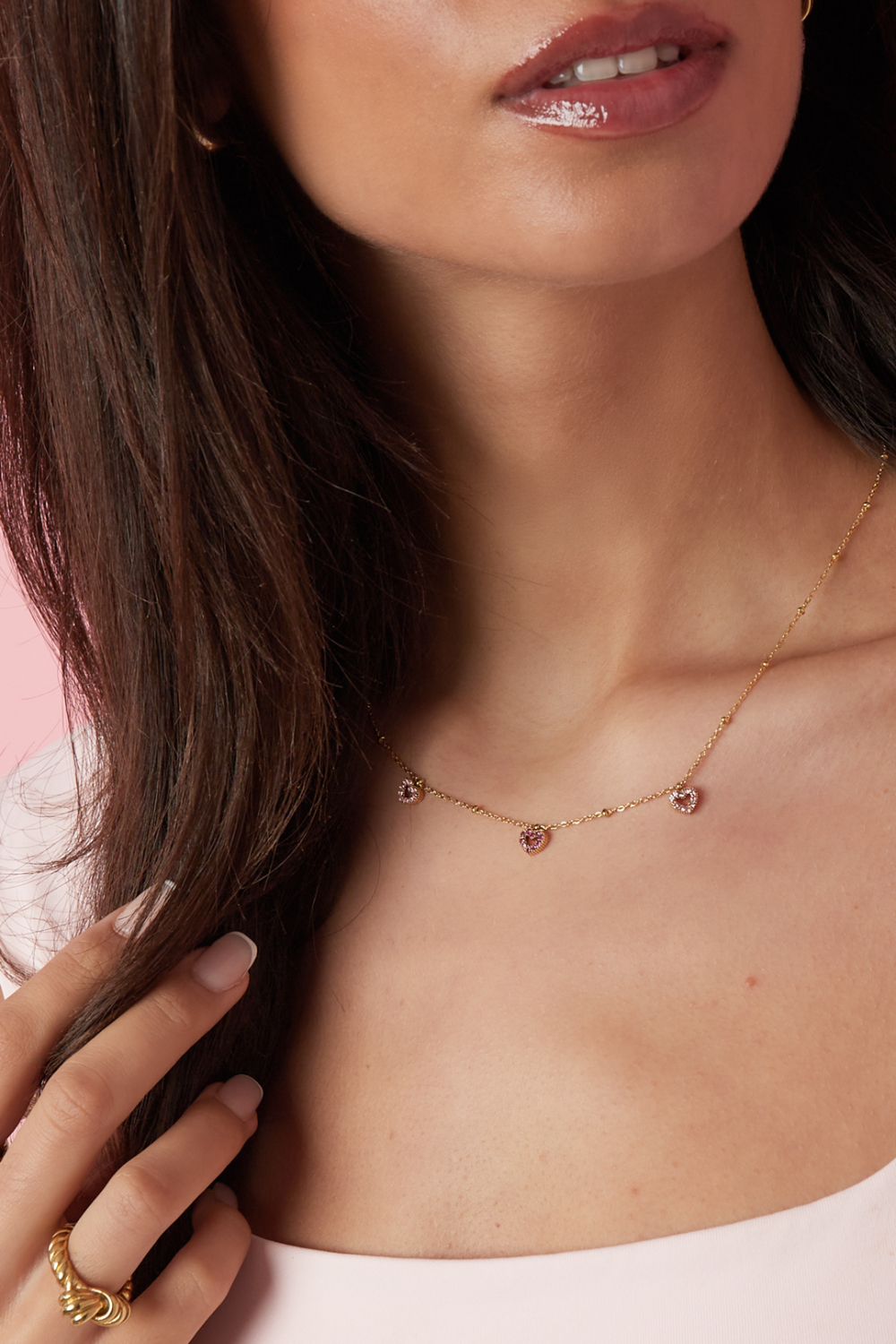 Collier Avec Des Pierres Roses En Forme De Cœur Image2