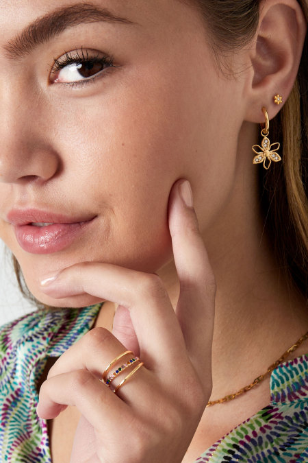 Bague Trois Couches Avec Une Rangée De Pierres 2