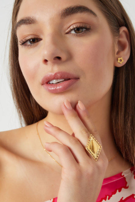 bague vintage détail diamant 2