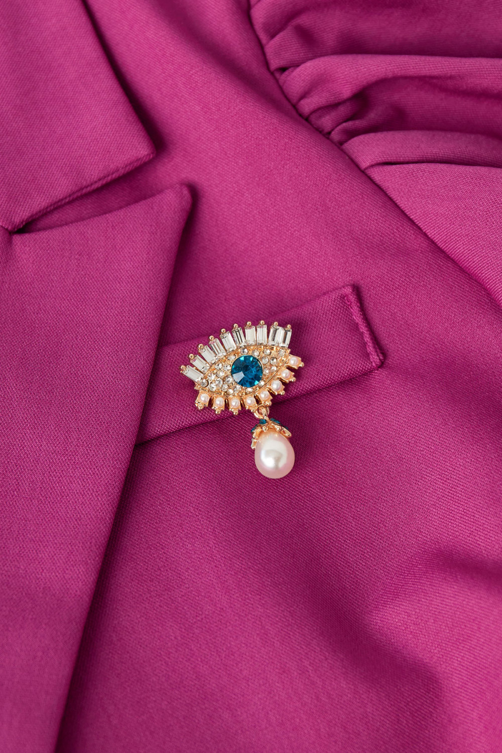 Broche Œil Mystique h5Image2