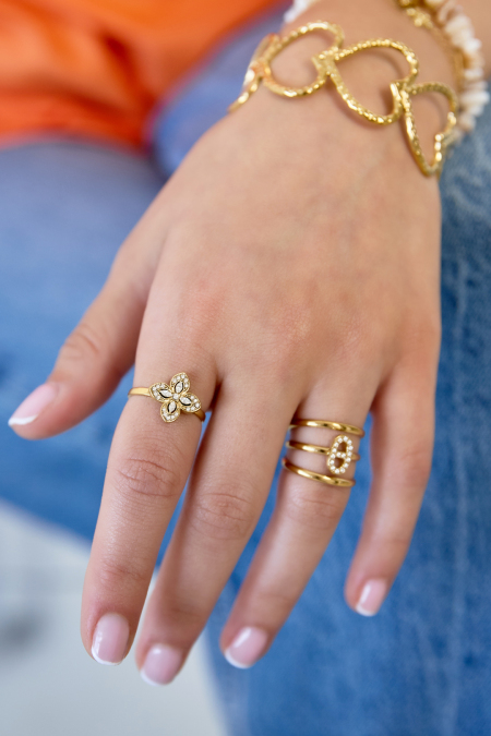 Bague imposante avec trèfle incrusté 2