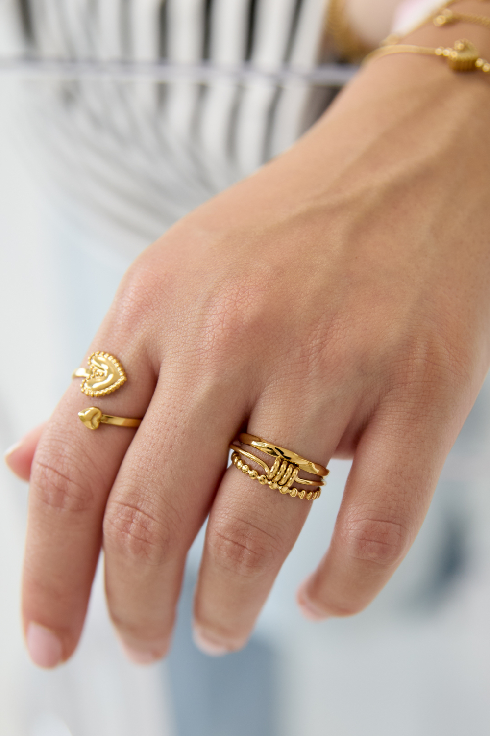 Bague À Plusieurs Rangs Avec Détail Torsadé Minimaliste Image3
