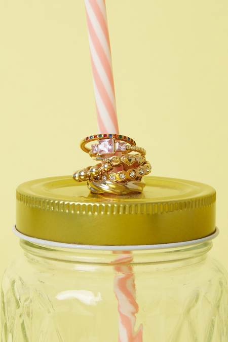 Bague ornée de pierres carrées 2