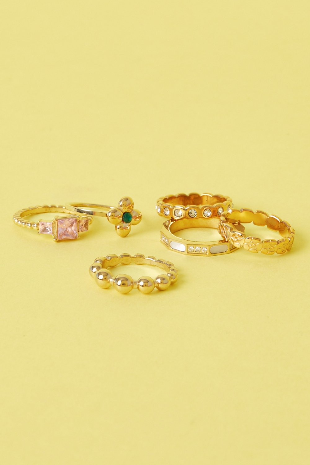 Bague Imposante Ornée D'Un Trèfle Et D'Une Pierre Image2