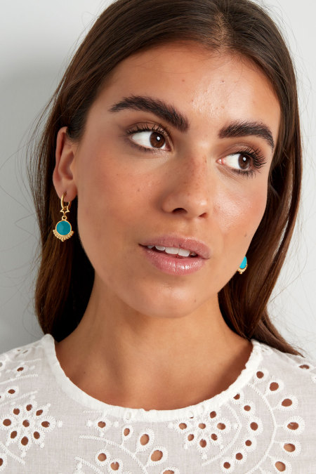 boucle d'oreille avec étoile et breloque bleu 2
