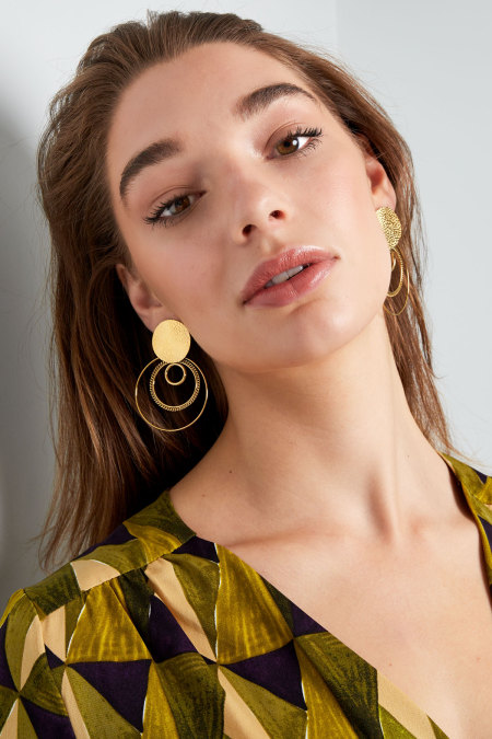 boucles d'oreilles anneaux différents 2