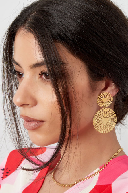 boucles d'oreilles déclaration ronde avec coeur 2