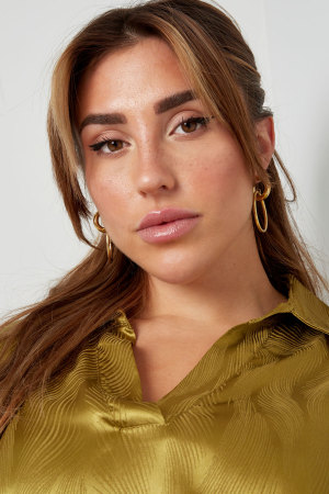 Boucles D'oreilles Lien Avec Cercle Doré h5 Image4