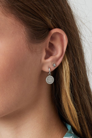 Boucles D'oreilles Rondes Minimalistes Avec Oeil h5 Image2