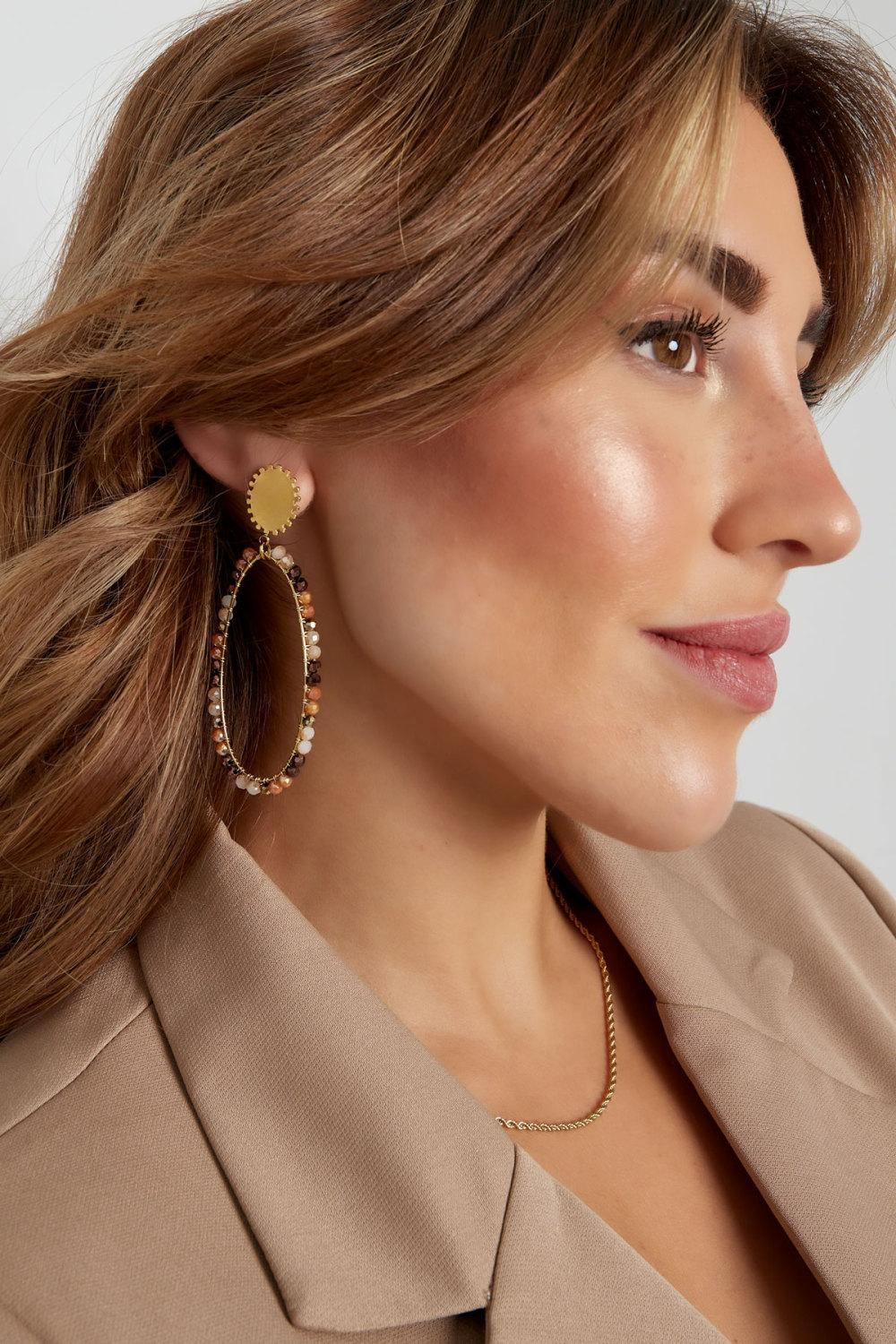 Boucles D'oreilles Allongées Avec Perles - Doré/Beige Image4