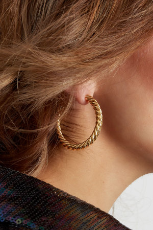 Boucles D'oreilles Torsadées Moyennes - Dorées h5 Image3