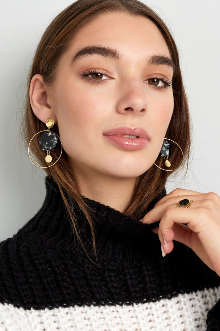 Boucles d'Couleur oreilles cercle avec imprimé - noir/Couleur or 2