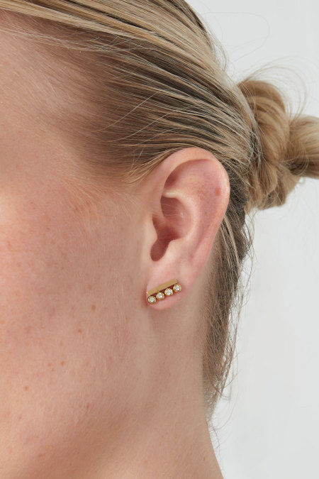 puces d'oreilles avec cinq diamants 2