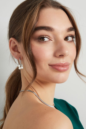 Boucles D'oreilles Allongées Avec Fleur - Doré h5 Image2