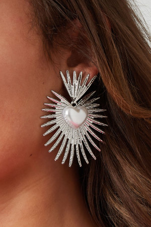 Boucle D'oreille Classique Avec Coeur En Perles h5 Image3