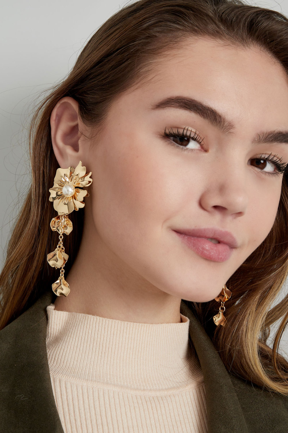 Boucles D'oreilles Fleur Avec Perle - Doré Image4
