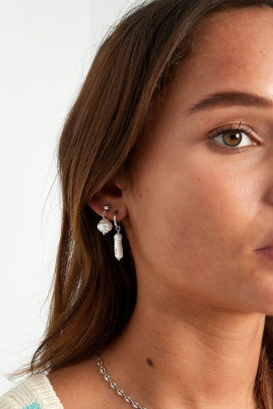 Boucles D'oreilles Perle Allongée h5 Image4