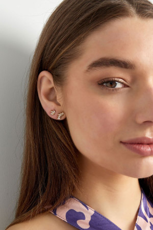 Puces D'oreilles Avec Trois Diamants h5 Image4